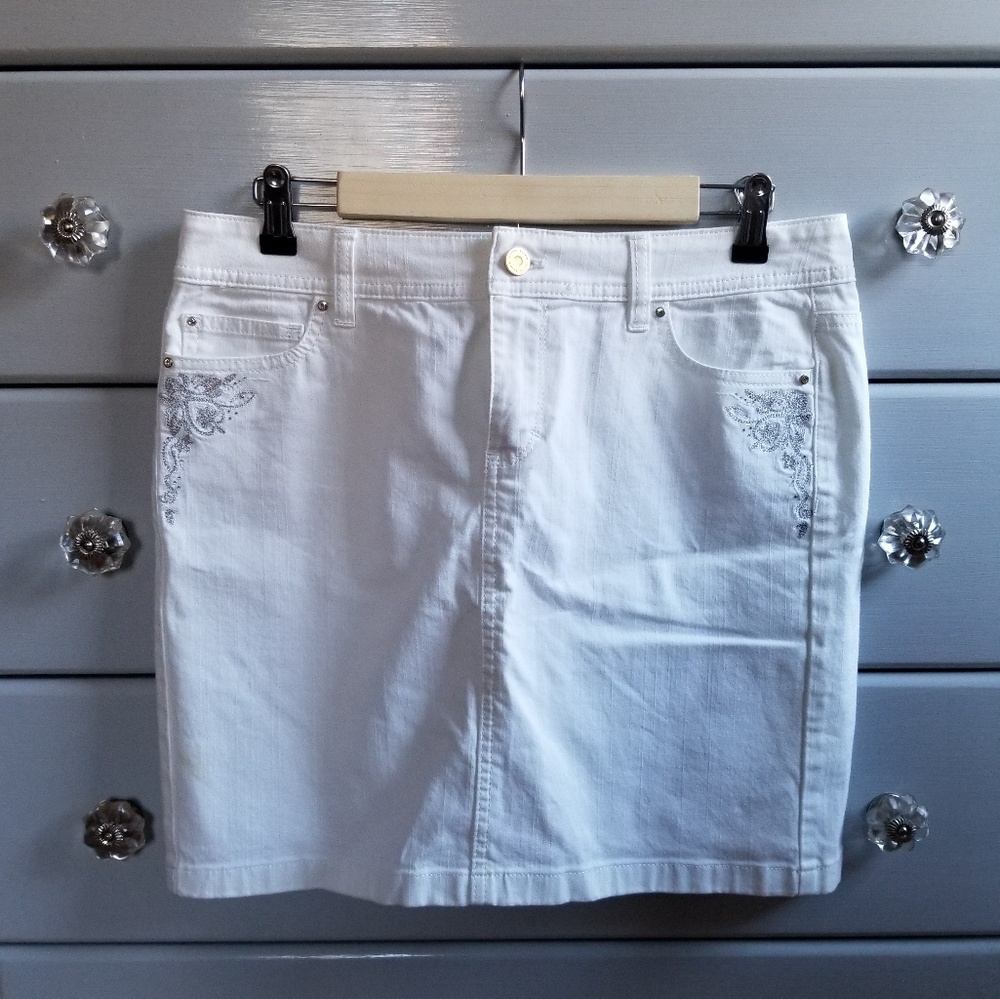 WHBM | Embroidered White Denim Skirt
